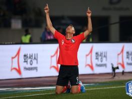 ‘김신욱 네 골’ 벤투호, 스리랑카에 8-0 대승 기사 이미지