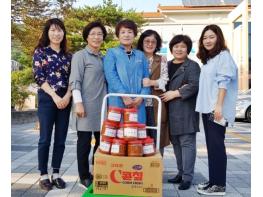 남해군생활개선회, 다문화가족 ‘간편된장’ 기증 기사 이미지