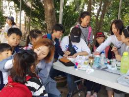 부산구서초등학교 23일 학부모연수에 풍선아트 재능기부 기사 이미지