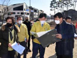 울산 중구, 현장 간부회의 개최...공공용지 및 주요사업 대상지 현장 확인, 가용 부지 활용 방안도 논의 기사 이미지