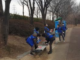 평택시 원평동 통장협의회, 설대비 코로나종식 방역 펼쳐 기사 이미지