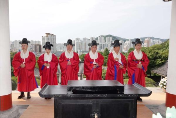 부산시, 임진왜란 제433주년 충렬사 제향 봉행 기사 이미지