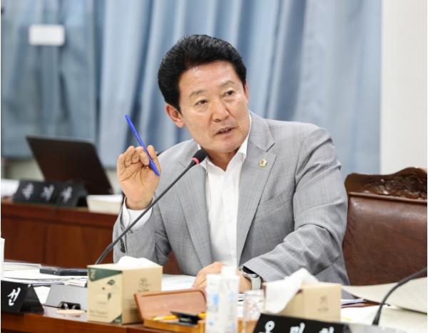 전라남도의회 전경선 도의원, 전남도 예산 집행 관리 부실로 재정 혼란 야기 기사 이미지