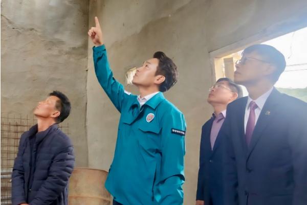경상남도의회 정재욱 도의원, 전국 최초 노후 새마을창고 철거 지원 조례 제정 기사 이미지