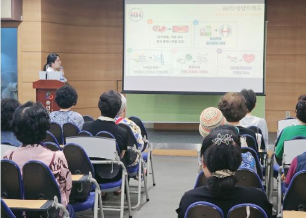 한국건강관리협회 인천광역시지부, 숭의종합사회복지관에서 건강강좌 및 건강캠페인 진행 기사 이미지