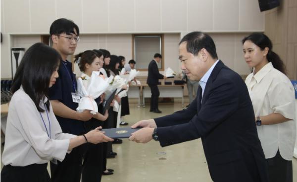 전남교육청, 새내기 지방공무원 임용장 수여 기사 이미지