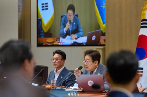 이재명 대통령 '내년 예산, 회복과 성장의 실질적 마중물 되도록 편성' 기사 이미지