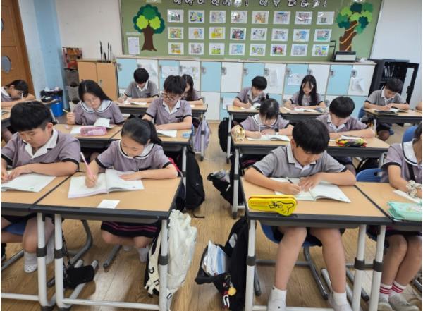 충북교육청, 마음글 필사노트 4종 각급 학교 보급 기사 이미지