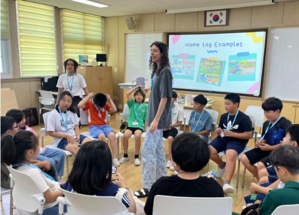 제주도교육청 신례초, 원어민 교사와 함께 영어권 문화 속으로 빠지다  기사 이미지