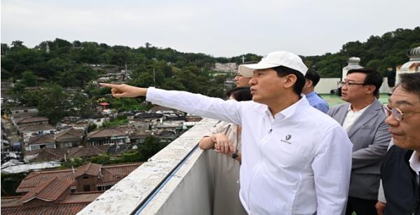 오세훈 서울특별시장, '백사마을 사회통합 상징공간으로 재탄생'… 3178세대 차질없이 공급 기사 이미지