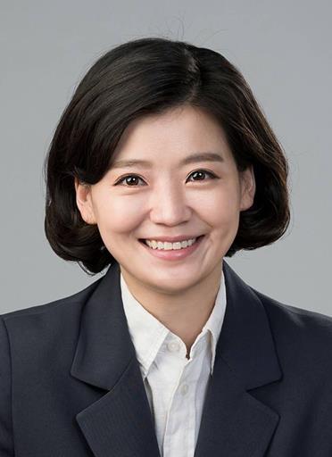 부산시의회 부산광역시 학교체육시설, 주민에게 더 활짝 열려 - 김효정 의원‘학교시설 이용 활성화 지원 조례’ 일부개정안 발의 기사 이미지