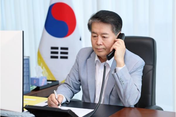 재외동포청장, 캄보디아 한국인 범죄피해 관련 정명규 재캄보디아한인회장과 전화 통화 기사 이미지