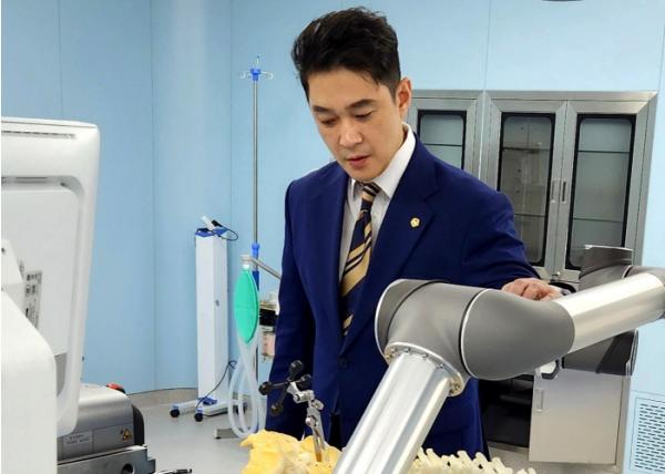 경기도의회 전석훈 의원, AI 의료산업의 미래를 찾다 기사 이미지