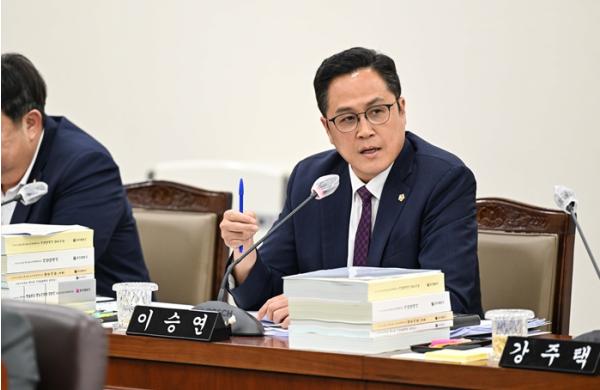 해양도시안전위원회 이승연 의원, 부산시 디지털 재난 대응 미흡...단일 서버 체계 개선 촉구 기사 이미지