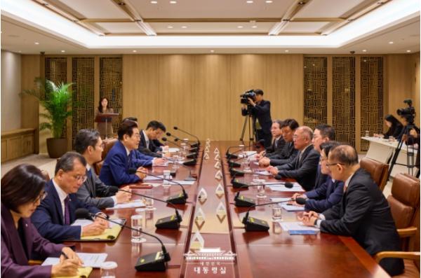 이재명대통령, 한미 관세협상 후속 민관 합동회의 주재 기사 이미지