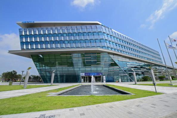 세종시 농촌지역 폐차광막, 대형폐기물로 배출하세요 기사 이미지