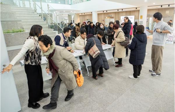 양천구, 노인일자리 참여자 ‘건강진단결과서’ 발급절차 개선...3회 방문 → 1회로 기사 이미지