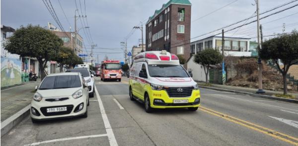 고성군, 소방출동로 확보 훈련 및 소방차 길 터주기 캠페인 기사 이미지