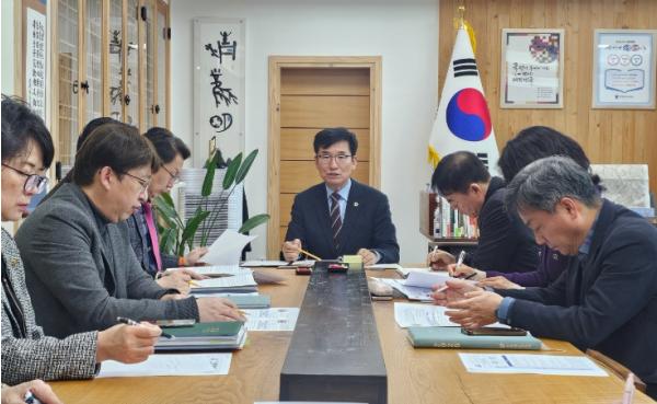 윤건영 교육감, 현장 의견 반영-교육활동보호·학폭 업무경감 정책 지속 추진 기사 이미지