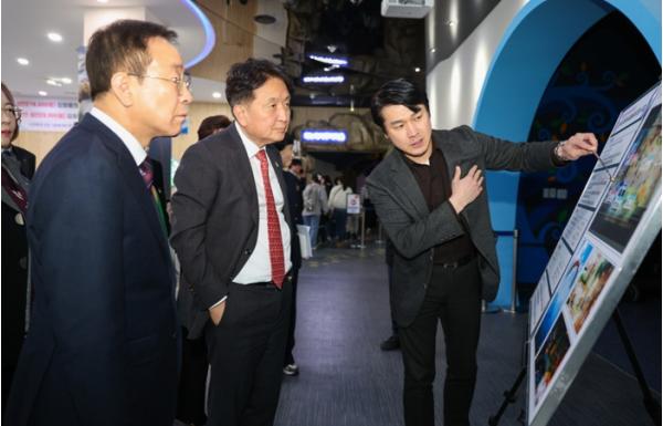 김영환 충북도지사, 단양군 방문… 주요 현안 점검·도민과 현장 소통 기사 이미지