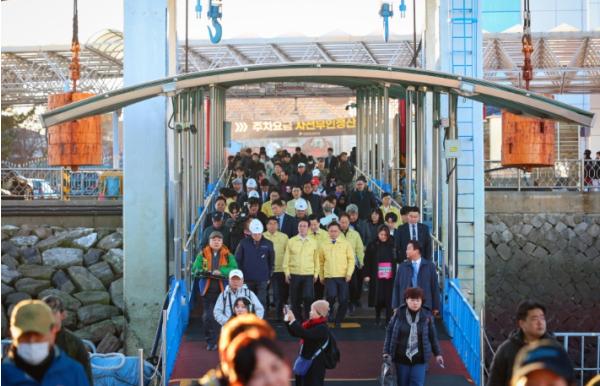 김민석 국무총리, “초기 대응이 생명 좌우...동절기 해양 안전사고 예방 점검” 기사 이미지