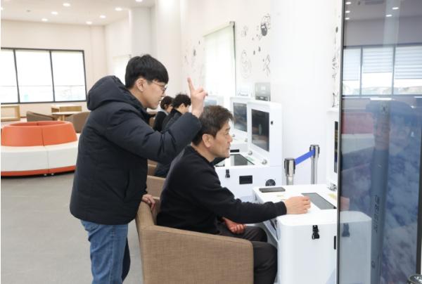 ‘로켓 타고 우주 가자!’ 무주반디별천문과학관, 전시콘텐츠 순회전시 열려 기사 이미지