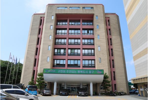 부산 중구청, 효문화 도시 중구『어르신우대 통합증명 창구』운영 기사 이미지