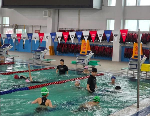충북교육청 학생수련원, 무료 맞춤형 학생 수영교실 참가자 모집 기사 이미지
