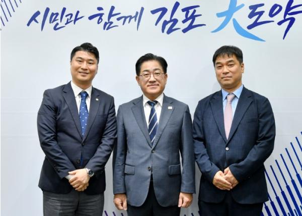 김포시, 김영철 · 장민수 고문변호사 신규 위촉 기사 이미지